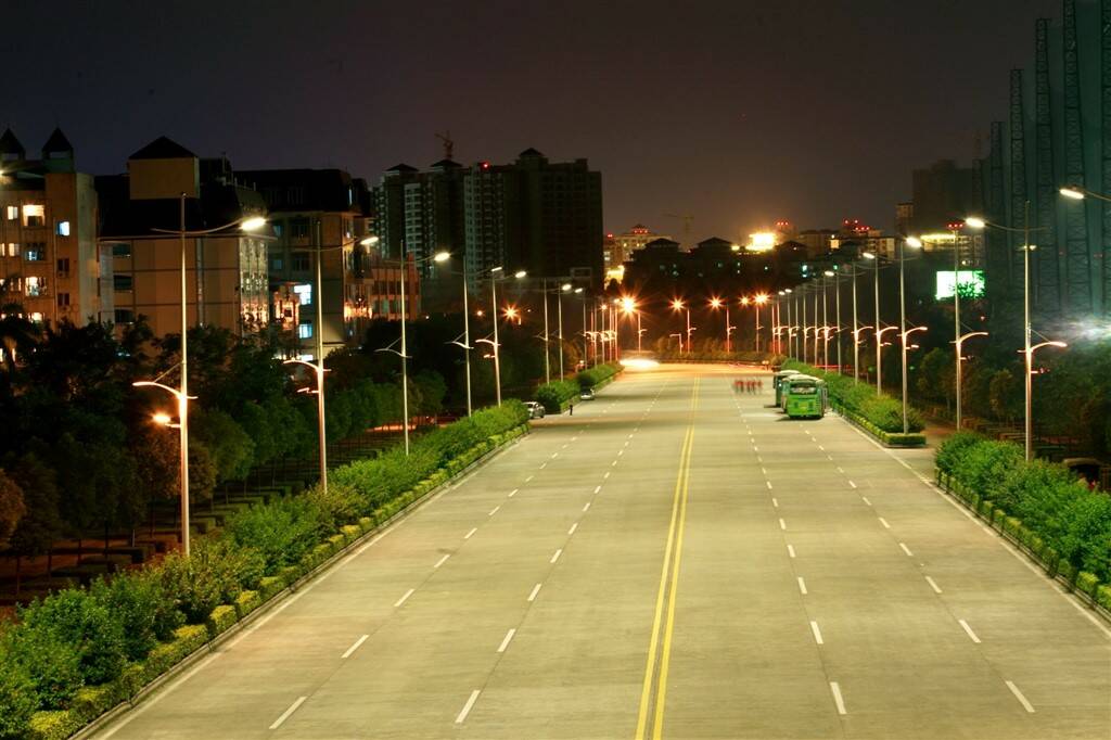 مشخصات پایه چراغ خیابانی